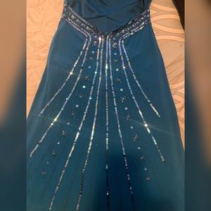 Prom dress (only worn once)